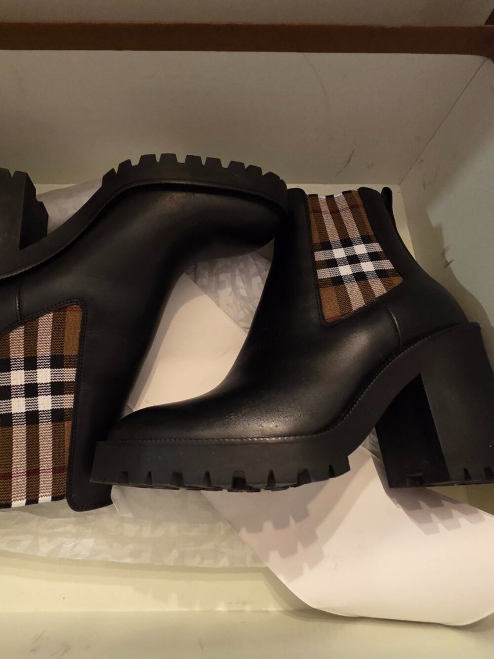 Burberry ankle boots NWT